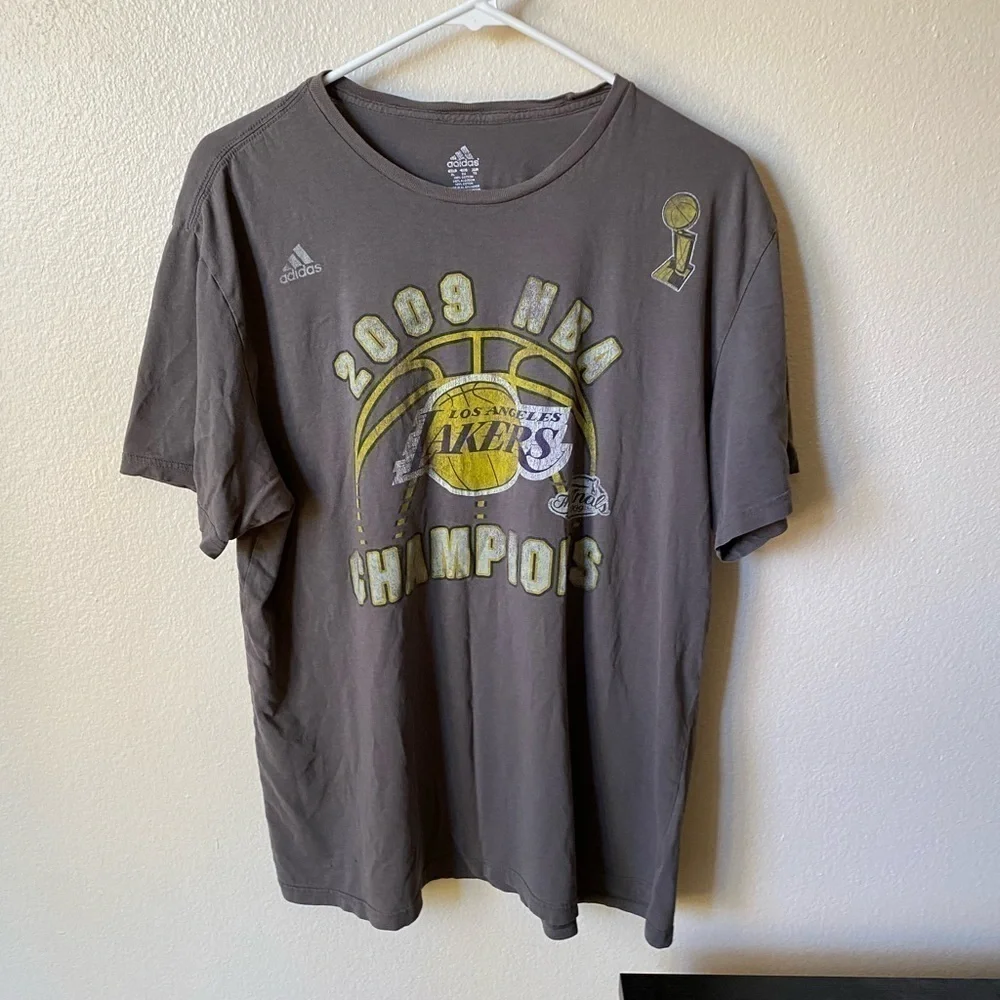Adidas NBA 2009 LA Lakers Champions Tee Shirt Grey Size XL T-Shirt Vintage
